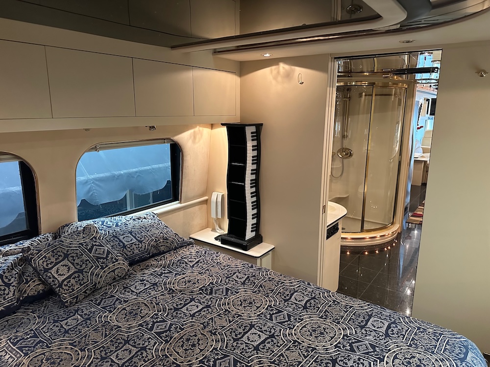 1998 Prevost FeatherliteXL For Sale