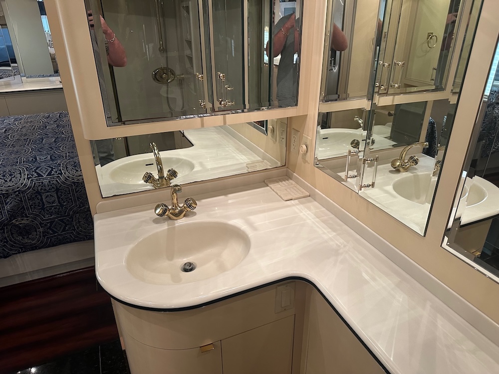 1998 Prevost FeatherliteXL For Sale