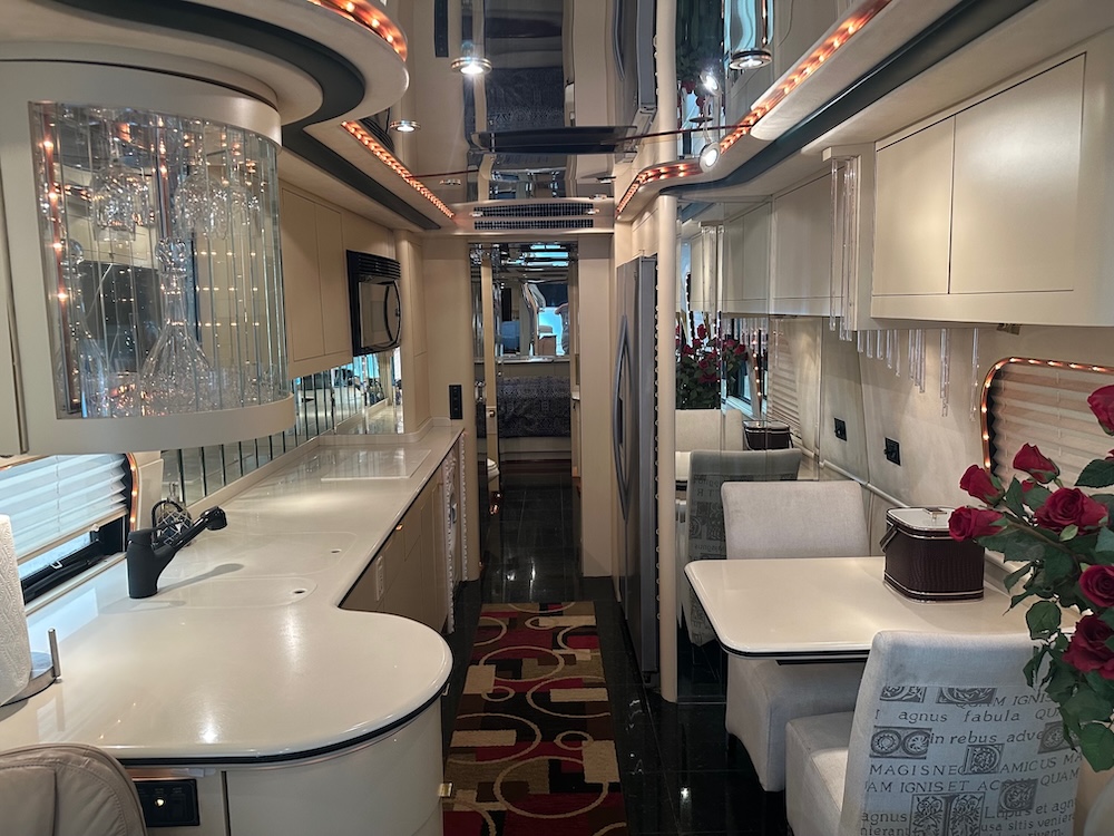 1998 Prevost FeatherliteXL For Sale
