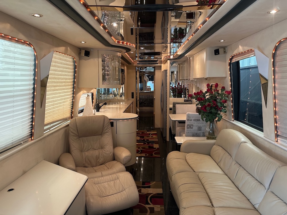 1998 Prevost FeatherliteXL For Sale