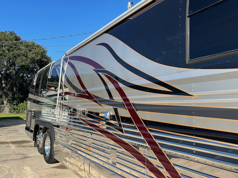 1998 Prevost FeatherliteXL For Sale