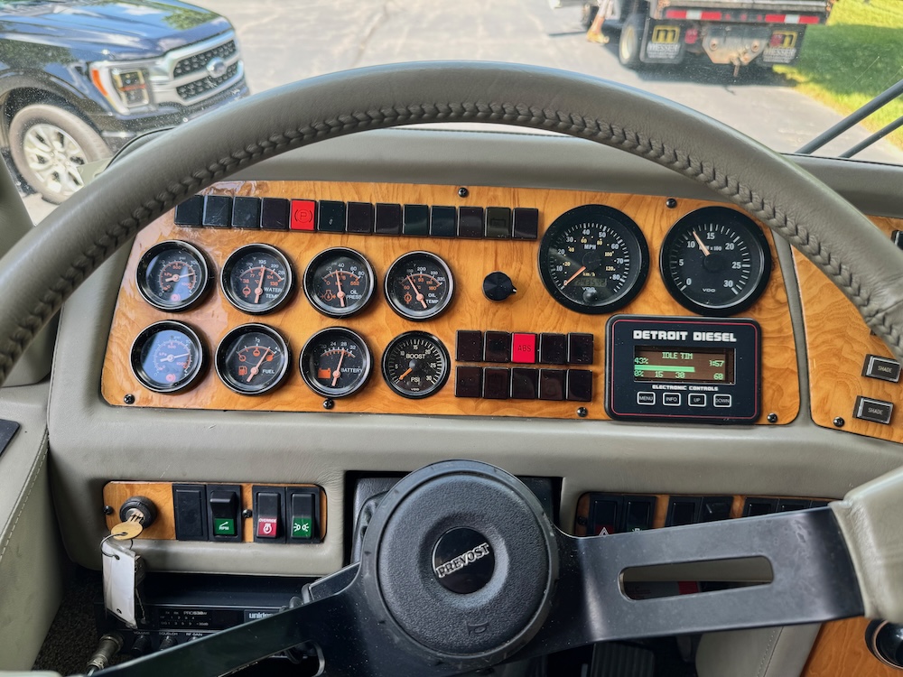 1999 Prevost Featherlite XL For Sale