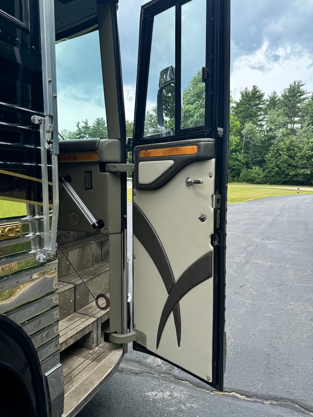 1999 Prevost Featherlite XL For Sale
