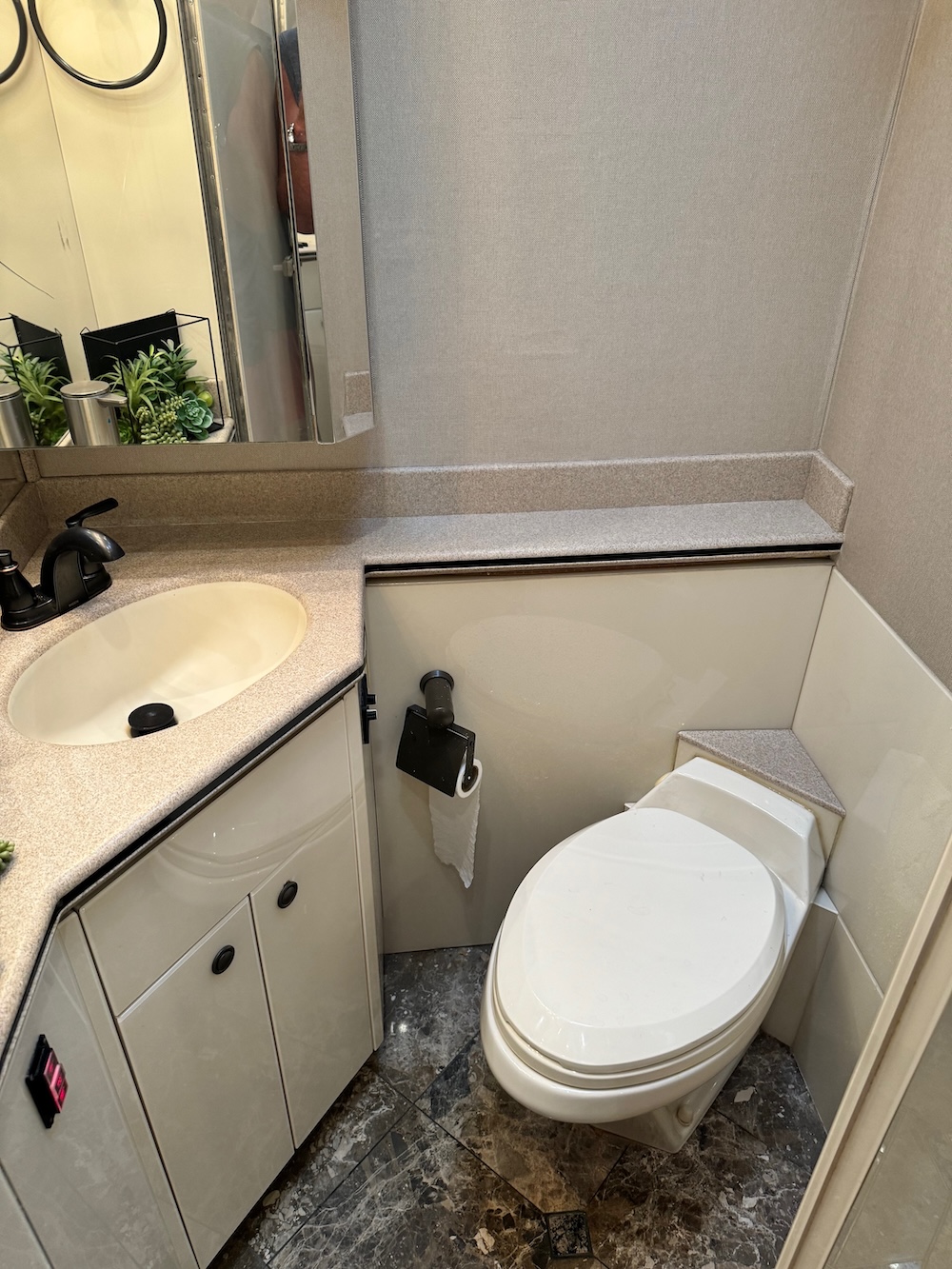 1999 Prevost Featherlite XL For Sale