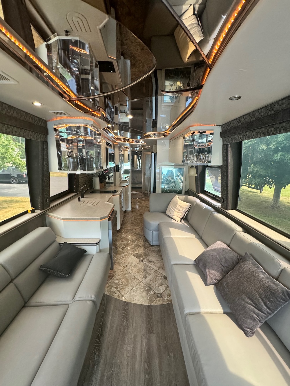 1999 Prevost Featherlite XL For Sale