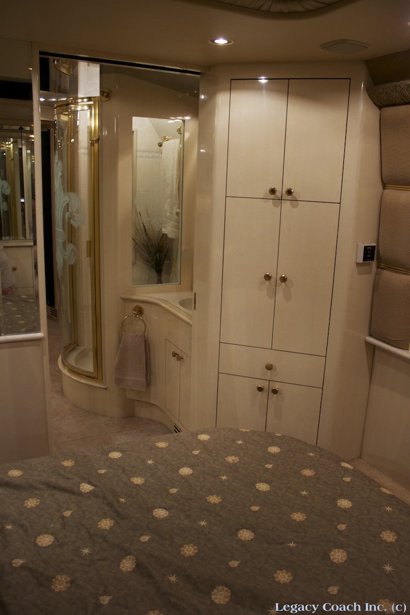 1999 Prevost Liberty XL For Sale