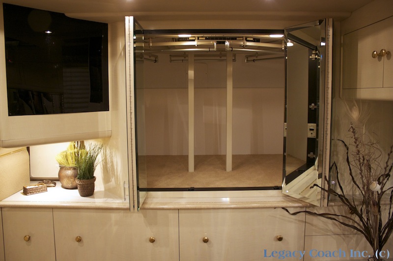 1999 Prevost Liberty XL For Sale