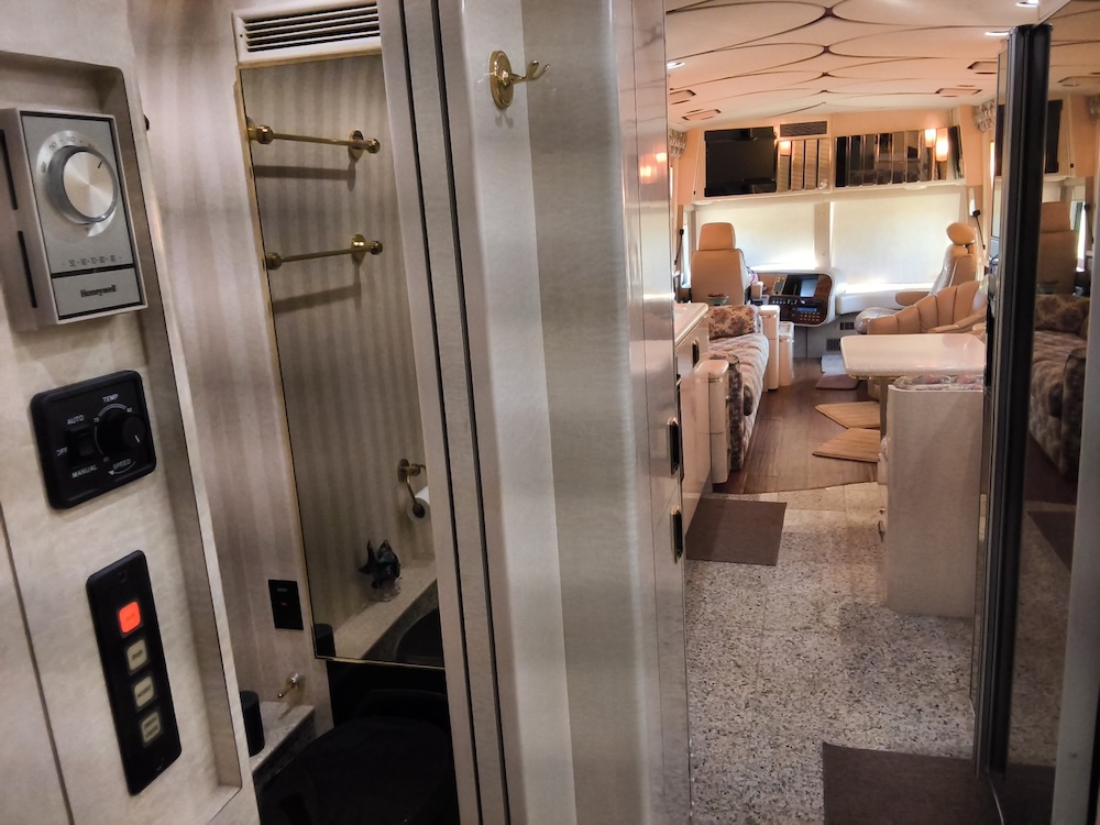 1998 Prevost Marathon XL For Sale