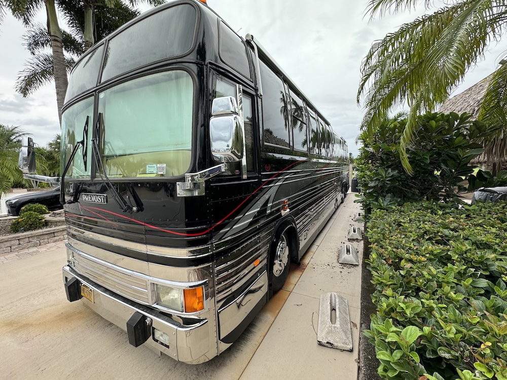 1999 Prevost Marathon XL For Sale