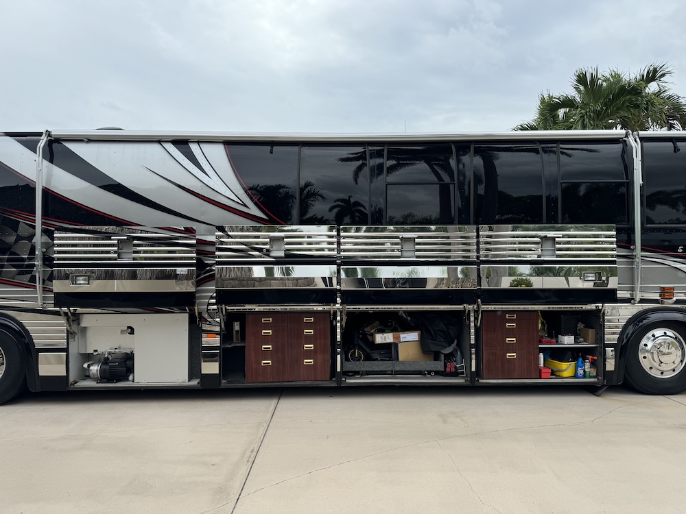 1999 Prevost Marathon XL For Sale
