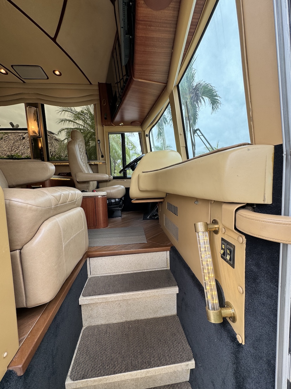 1999 Prevost Marathon XL For Sale