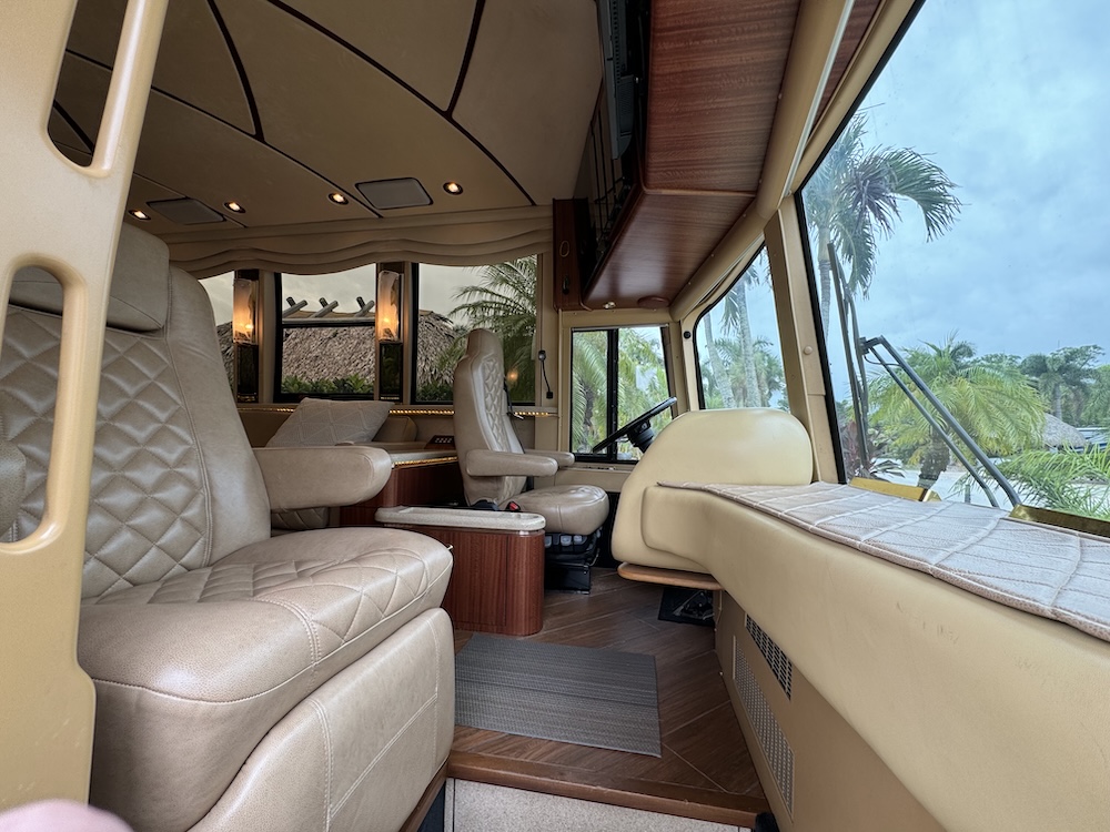1999 Prevost Marathon XL For Sale