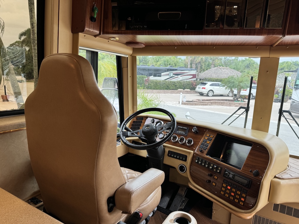 1999 Prevost Marathon XL For Sale