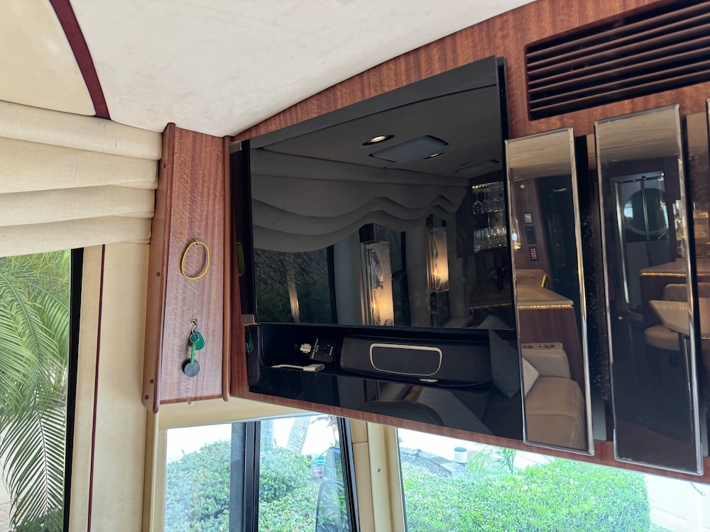 1999 Prevost Marathon XL For Sale