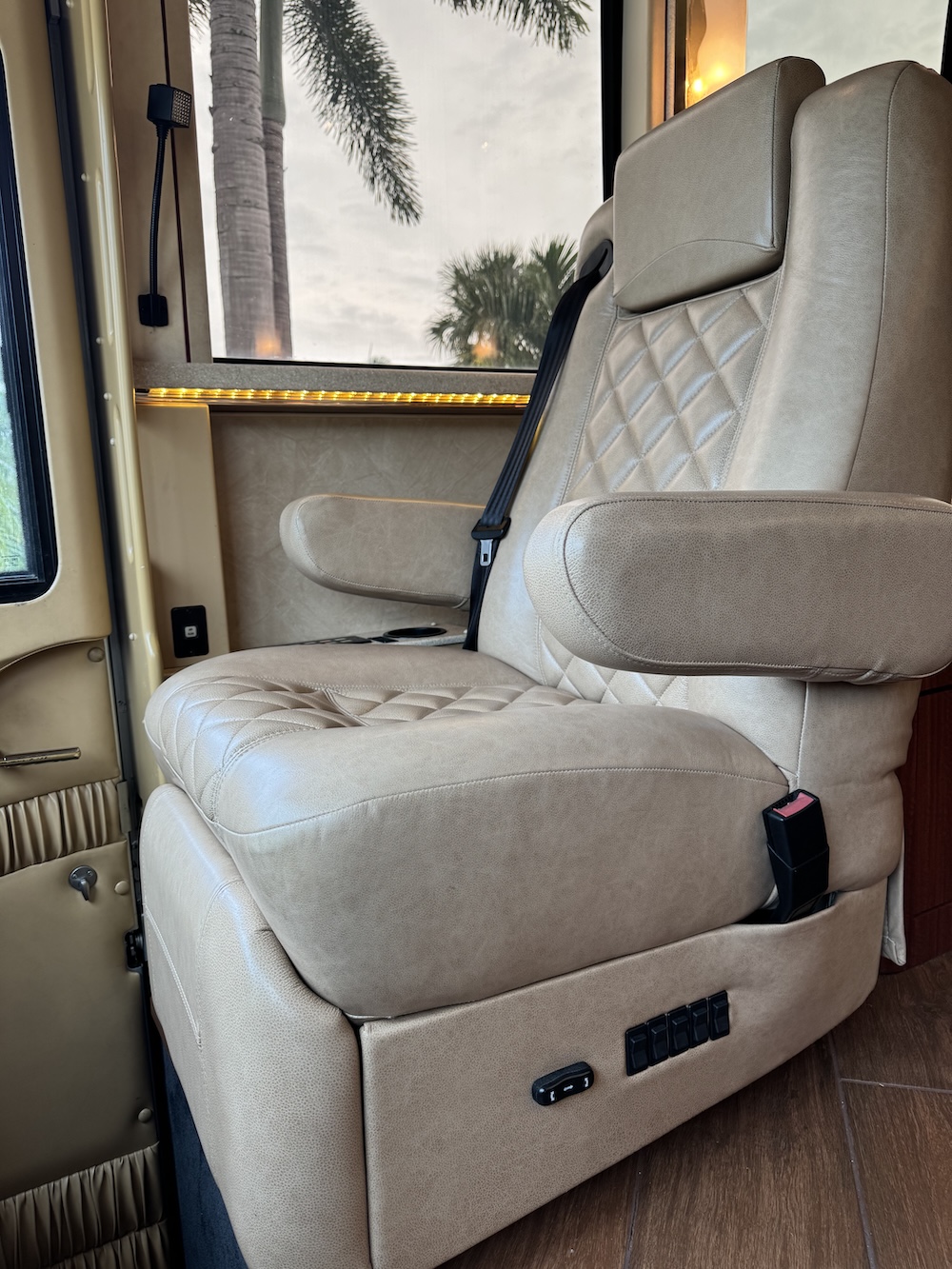 1999 Prevost Marathon XL For Sale