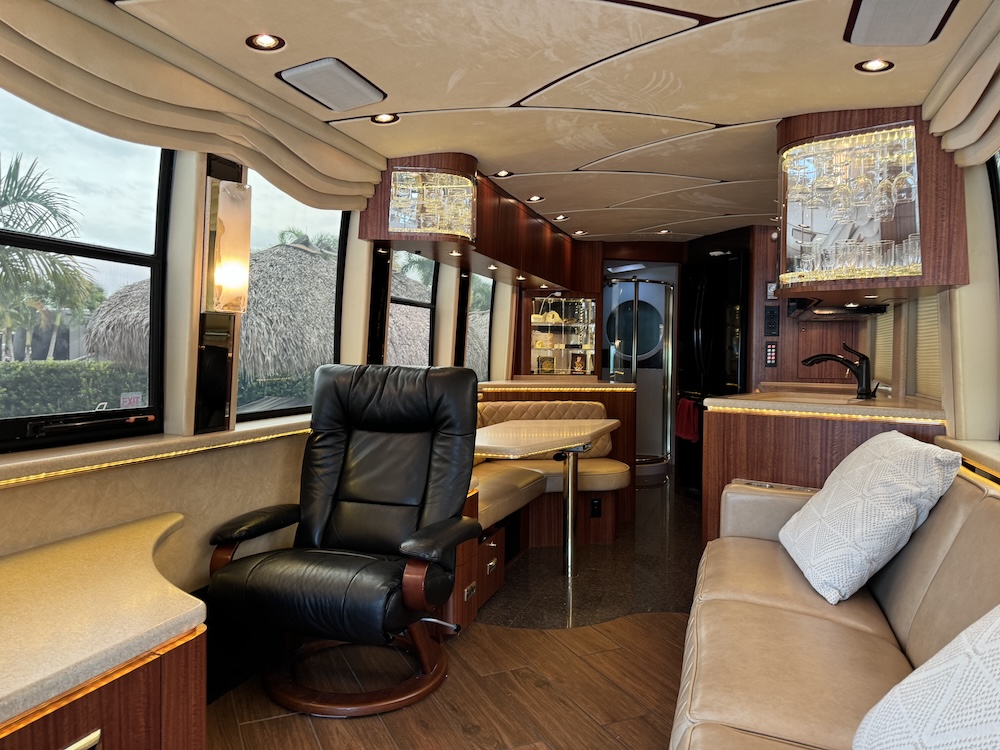 1999 Prevost Marathon XL For Sale