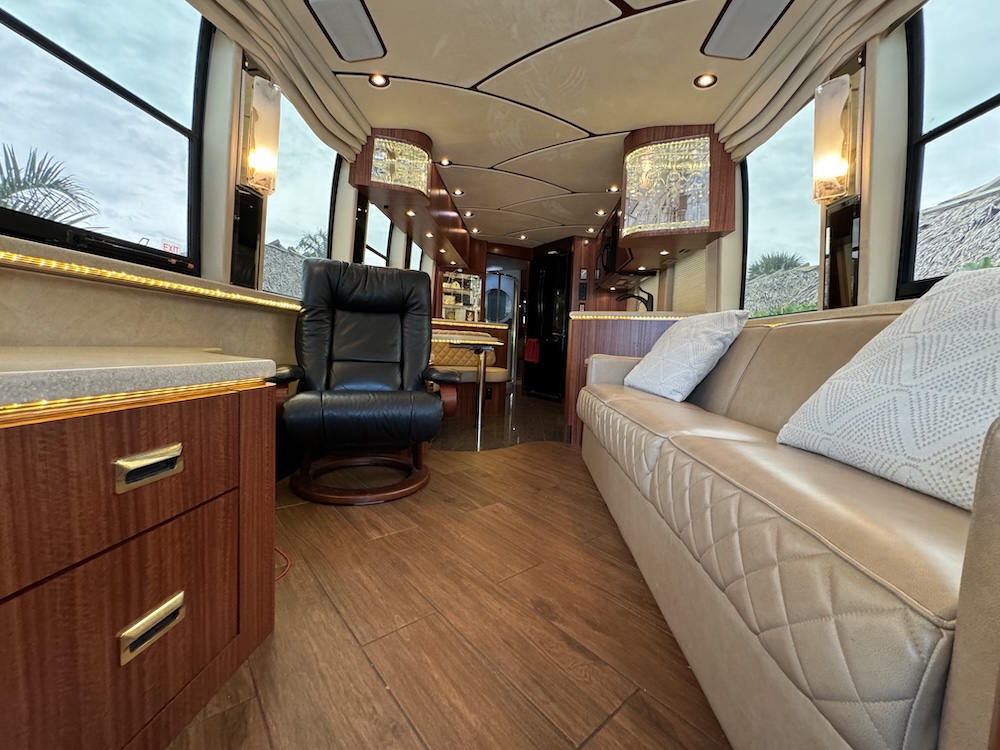 1999 Prevost Marathon XL For Sale