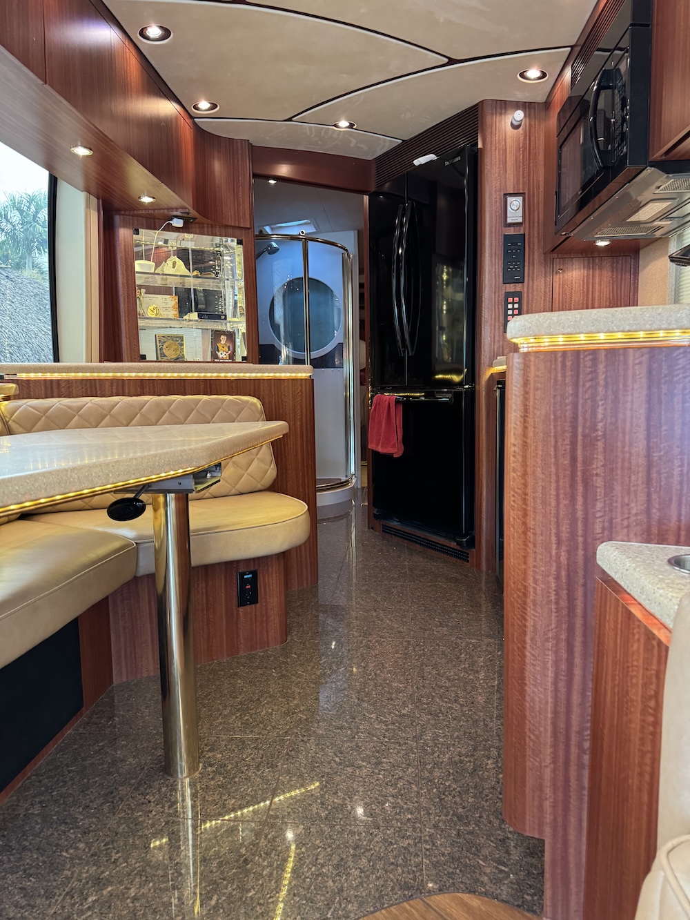 1999 Prevost Marathon XL For Sale