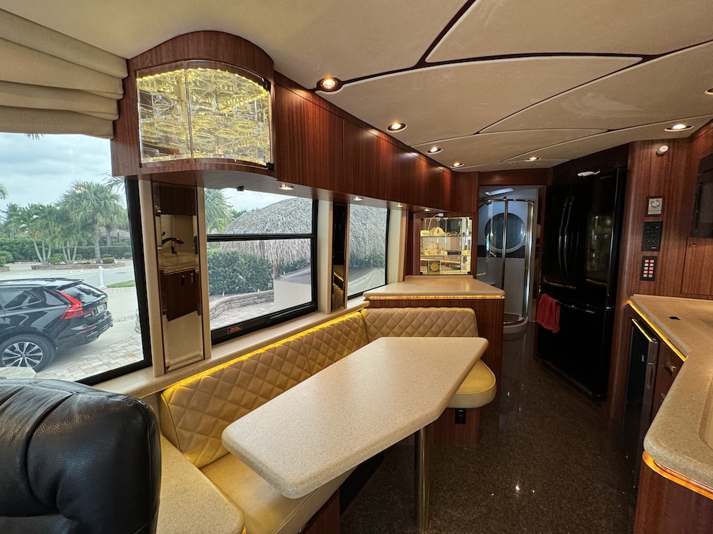 1999 Prevost Marathon XL For Sale