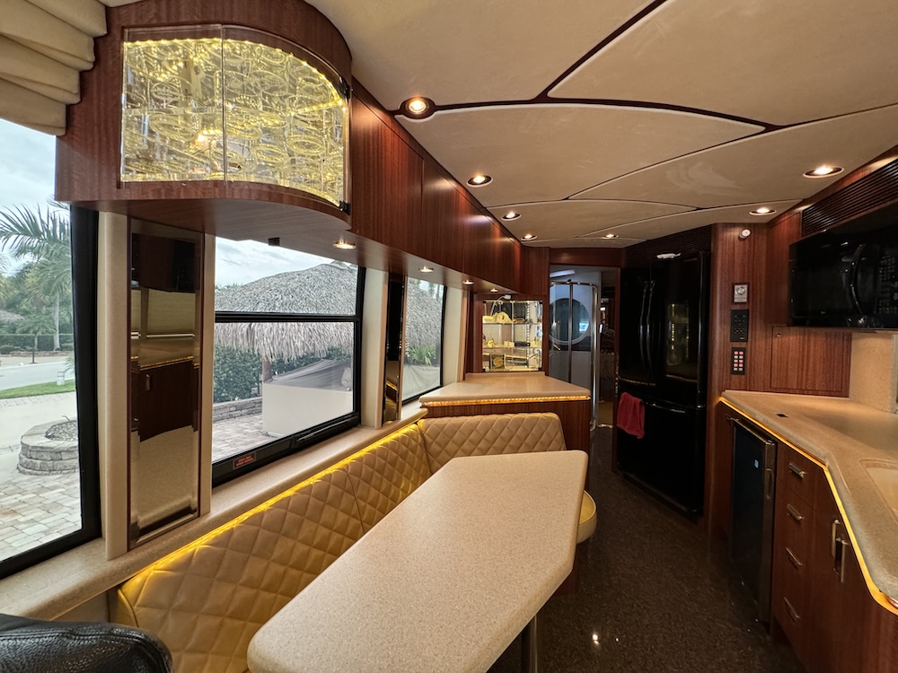 1999 Prevost Marathon XL For Sale