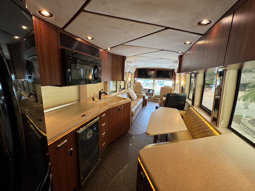 1999 Prevost Marathon XL For Sale