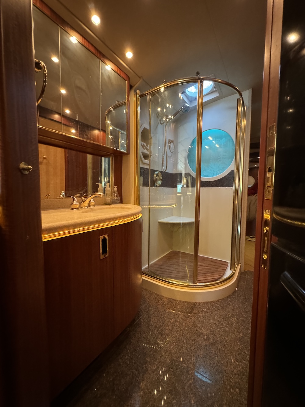 1999 Prevost Marathon XL For Sale