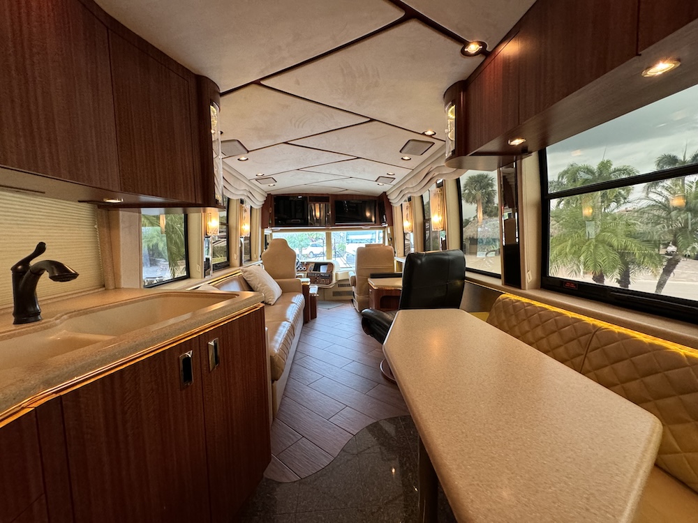 1999 Prevost Marathon XL For Sale