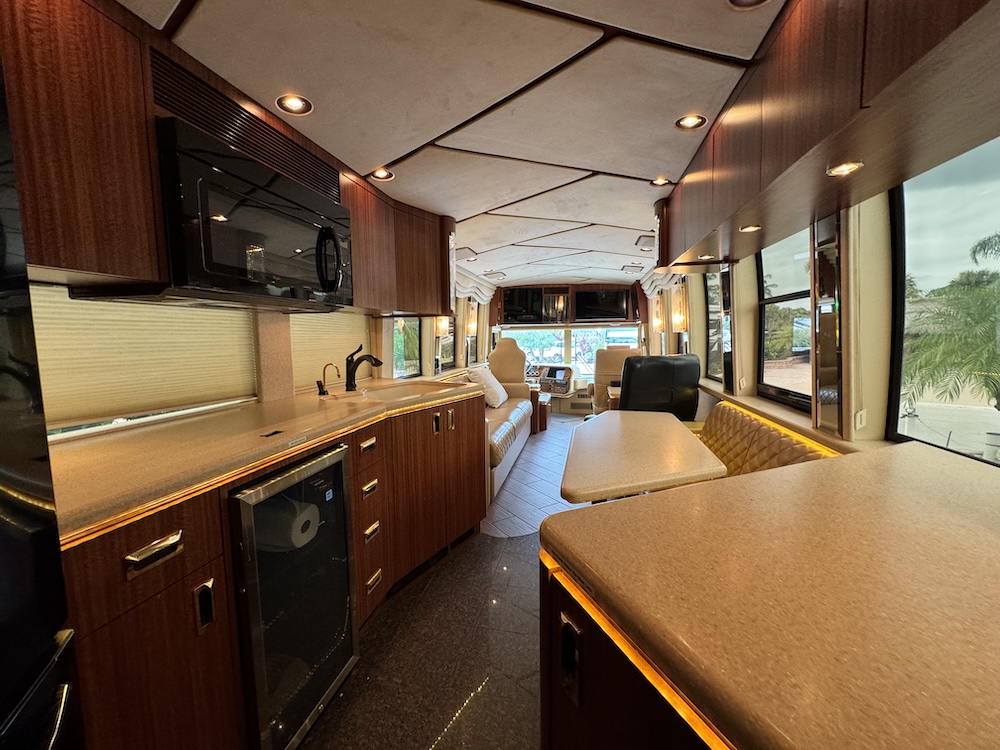 1999 Prevost Marathon XL For Sale