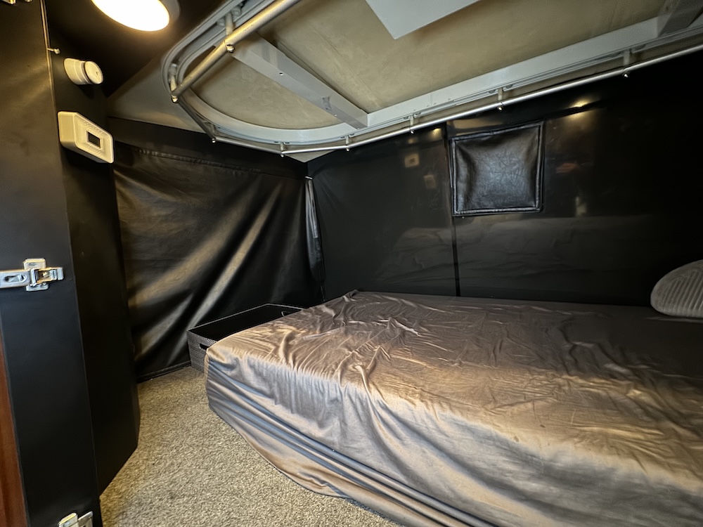1999 Prevost Marathon XL For Sale