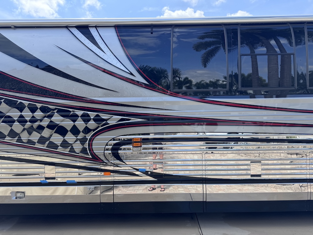 1999 Prevost Marathon XL For Sale