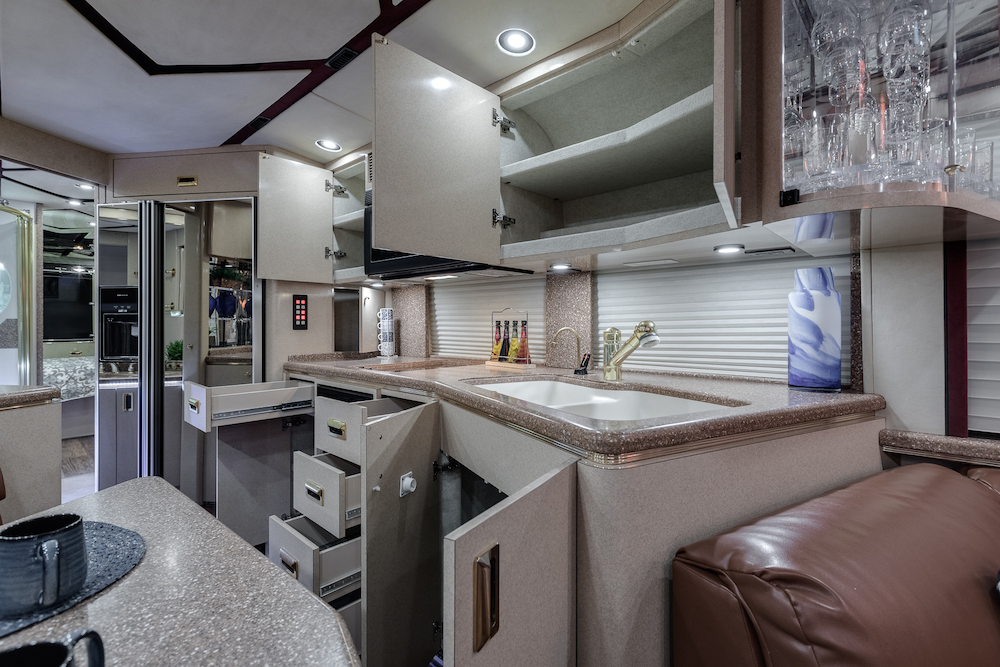 1999 Prevost Marathon XL For Sale