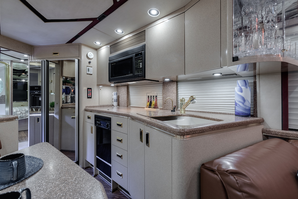1999 Prevost Marathon XL For Sale