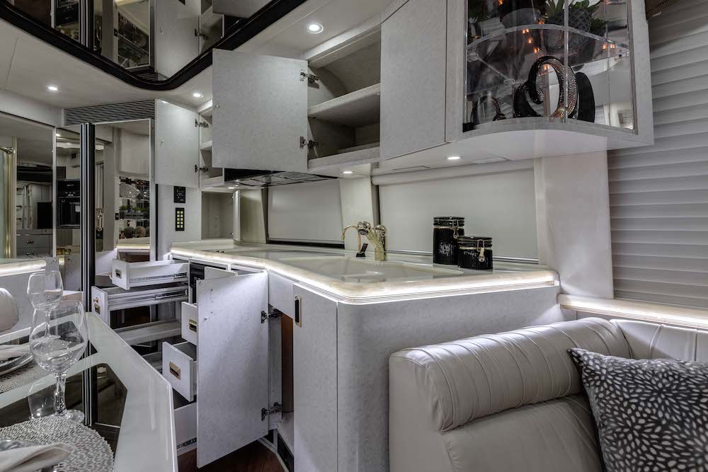 1999 Prevost Marathon XL For Sale