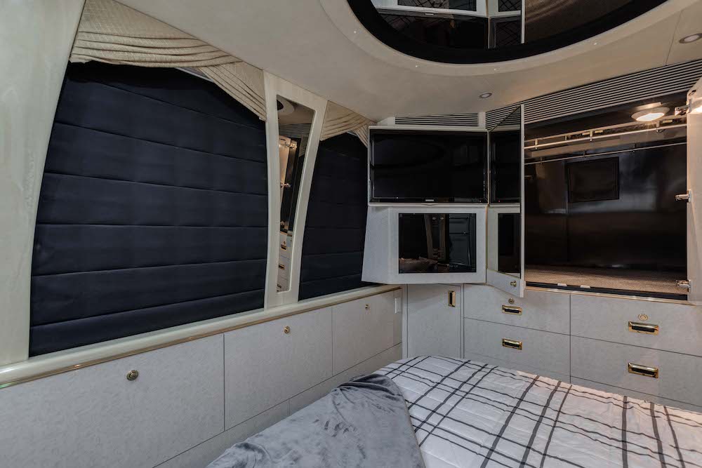 1999 Prevost Marathon XL For Sale