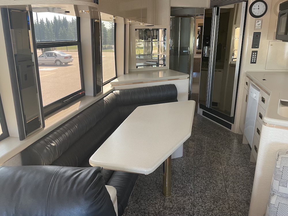 1999 Prevost Marathon XL For Sale