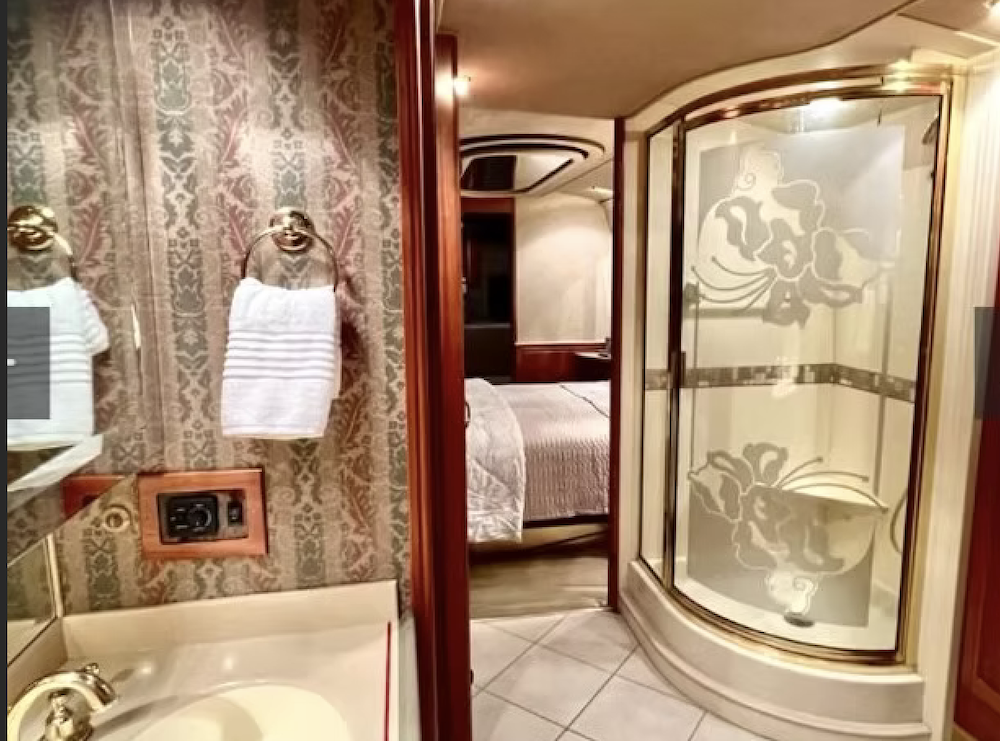 1999 Prevost Royale XL For Sale