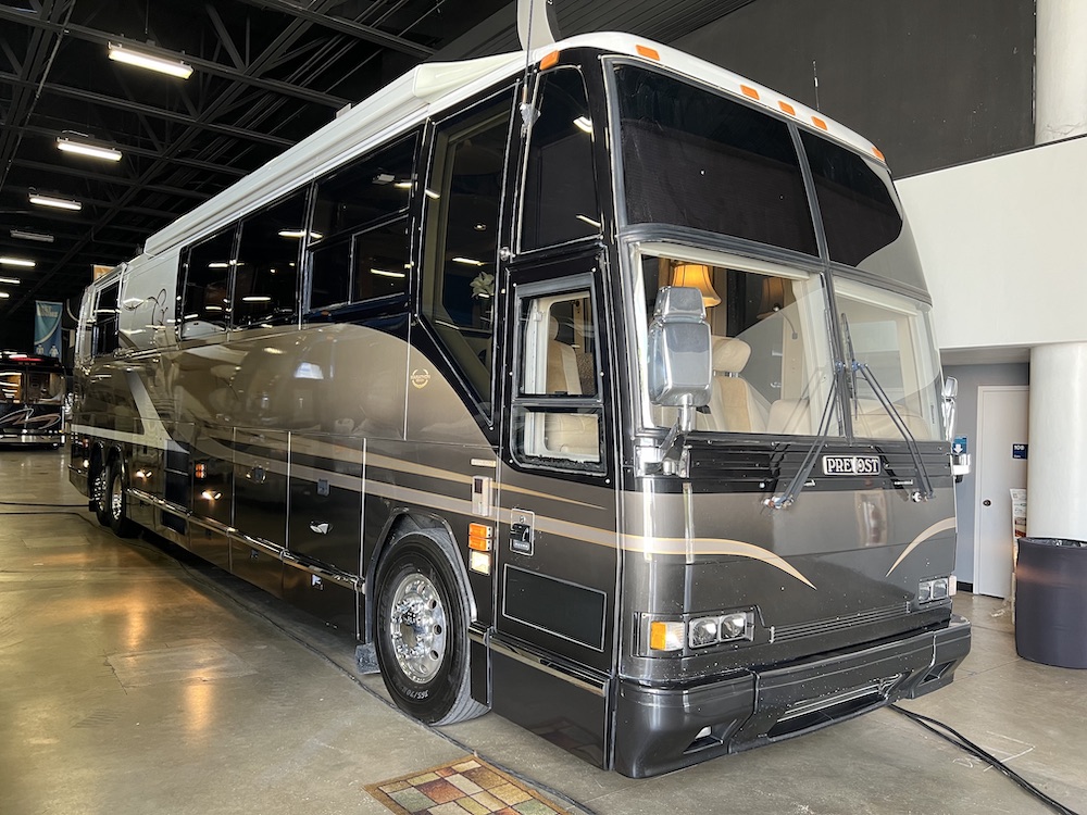 2000 Prevost Marathon H3-45Single Slide