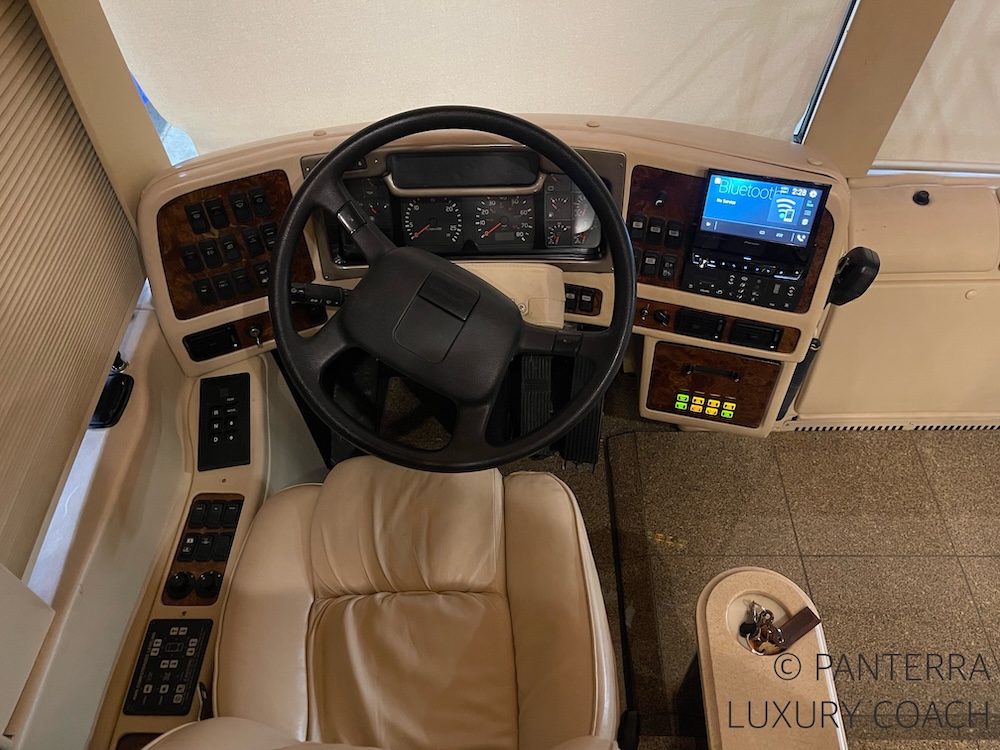 2000 Prevost Country Coach H3-45 For Sale