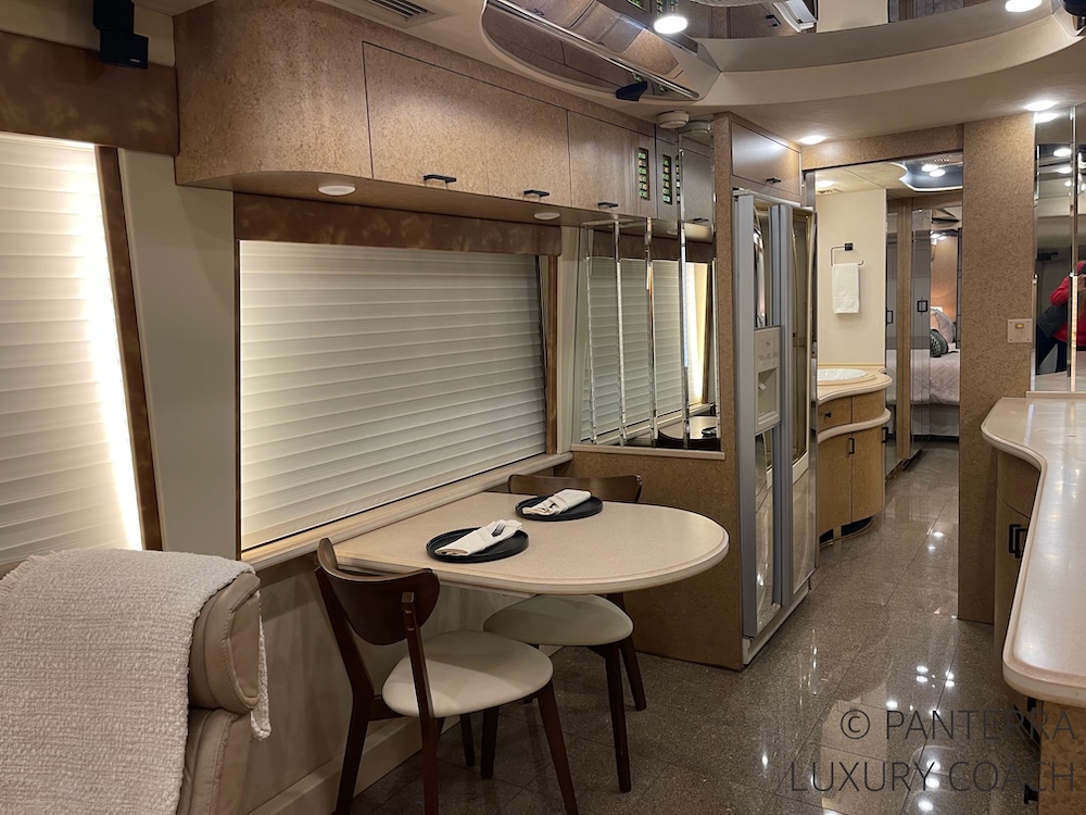 2000 Prevost Country Coach H3-45 For Sale