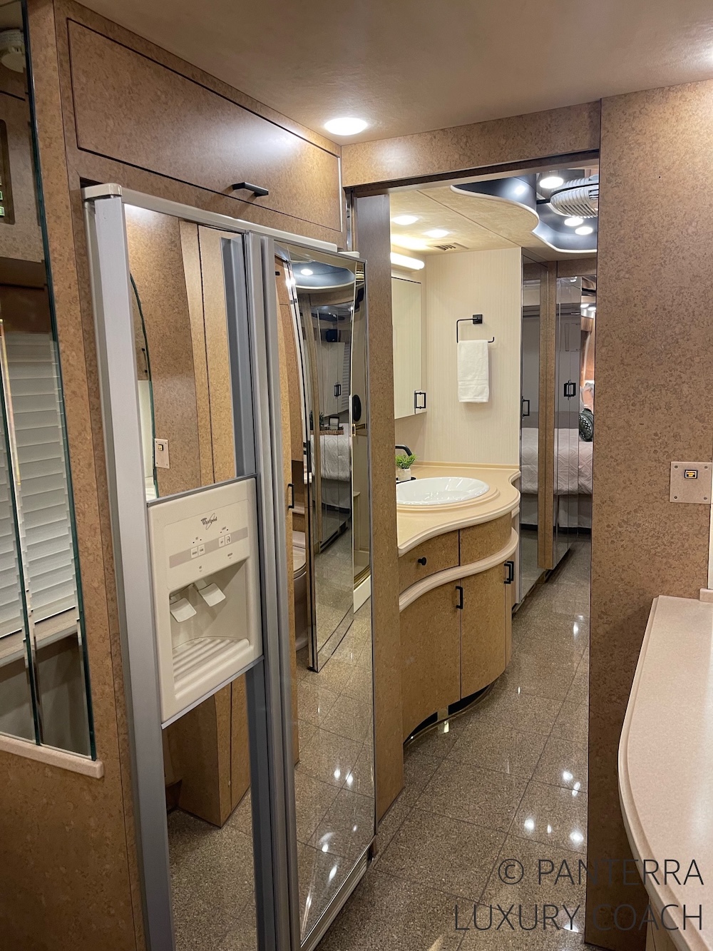 2000 Prevost Country Coach H3-45 For Sale