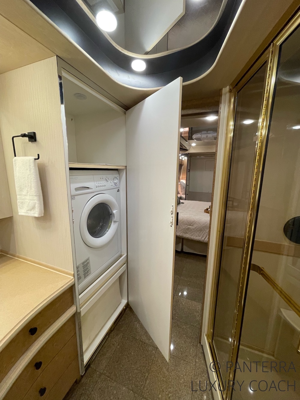 2000 Prevost Country Coach H3-45 For Sale