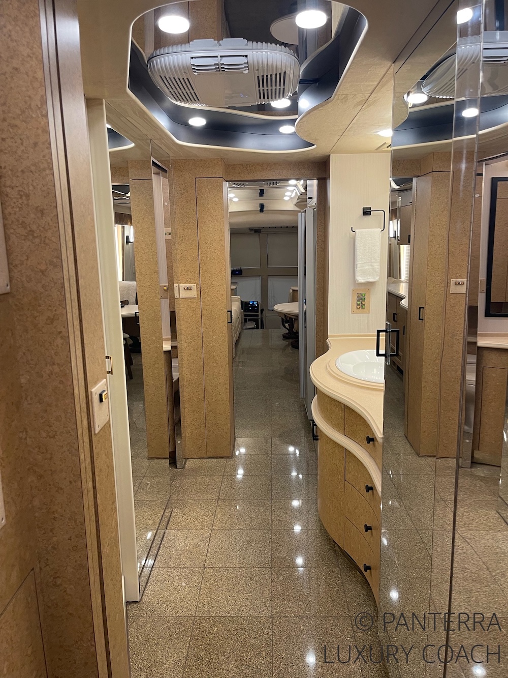 2000 Prevost Country Coach H3-45 For Sale