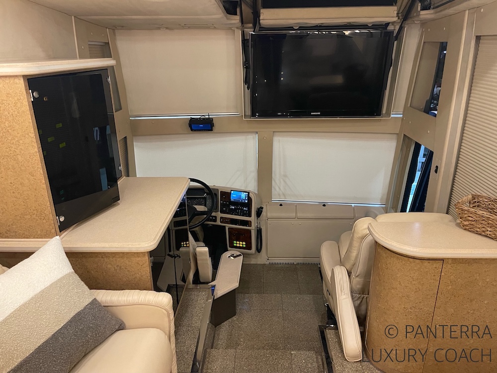 2000 Prevost Country Coach H3-45 For Sale