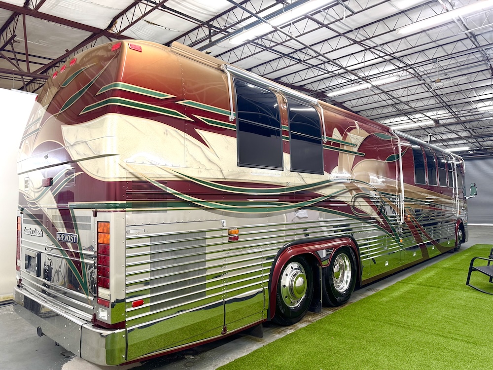2000 Prevost Country Coach XL For Sale
