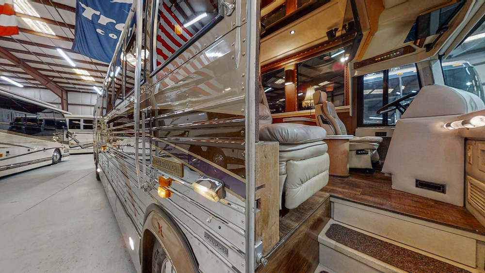 2000 Prevost Country Coach XL For Sale