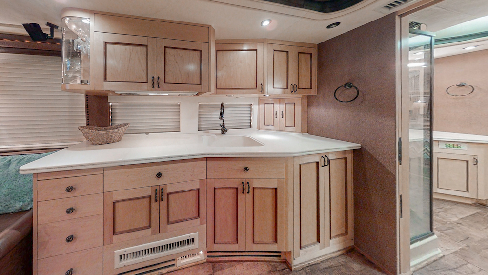 2000 Prevost Country Coach XL For Sale