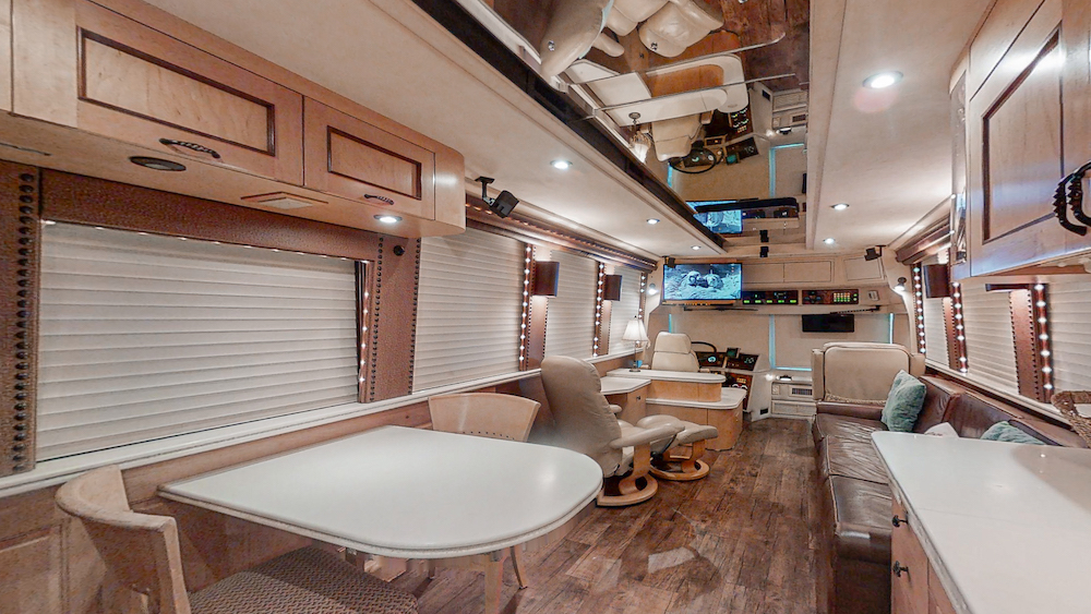 2000 Prevost Country Coach XL For Sale