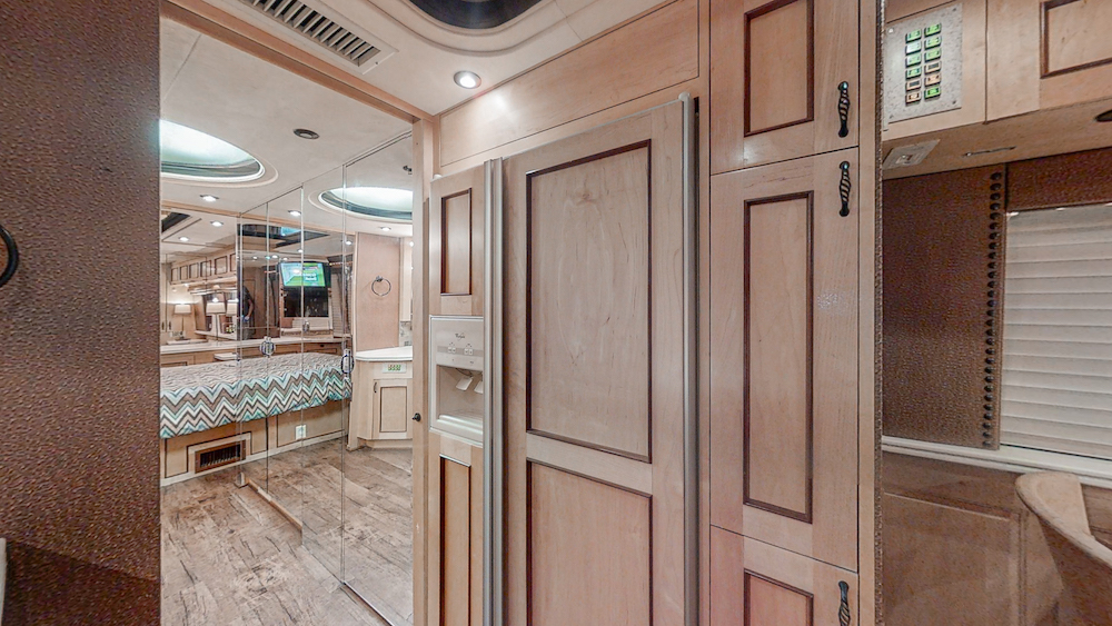 2000 Prevost Country Coach XL For Sale