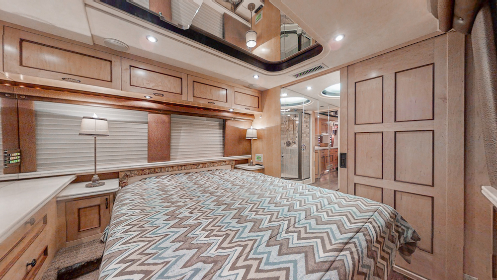 2000 Prevost Country Coach XL For Sale