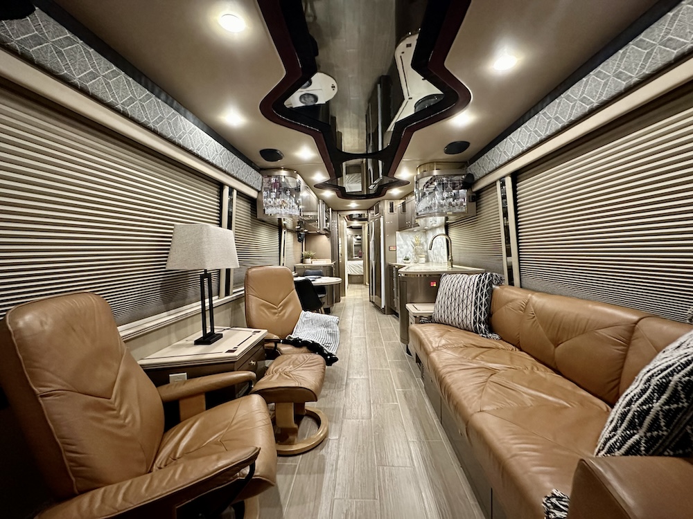 2000 Prevost Custom Coach  H3-45 For Sale